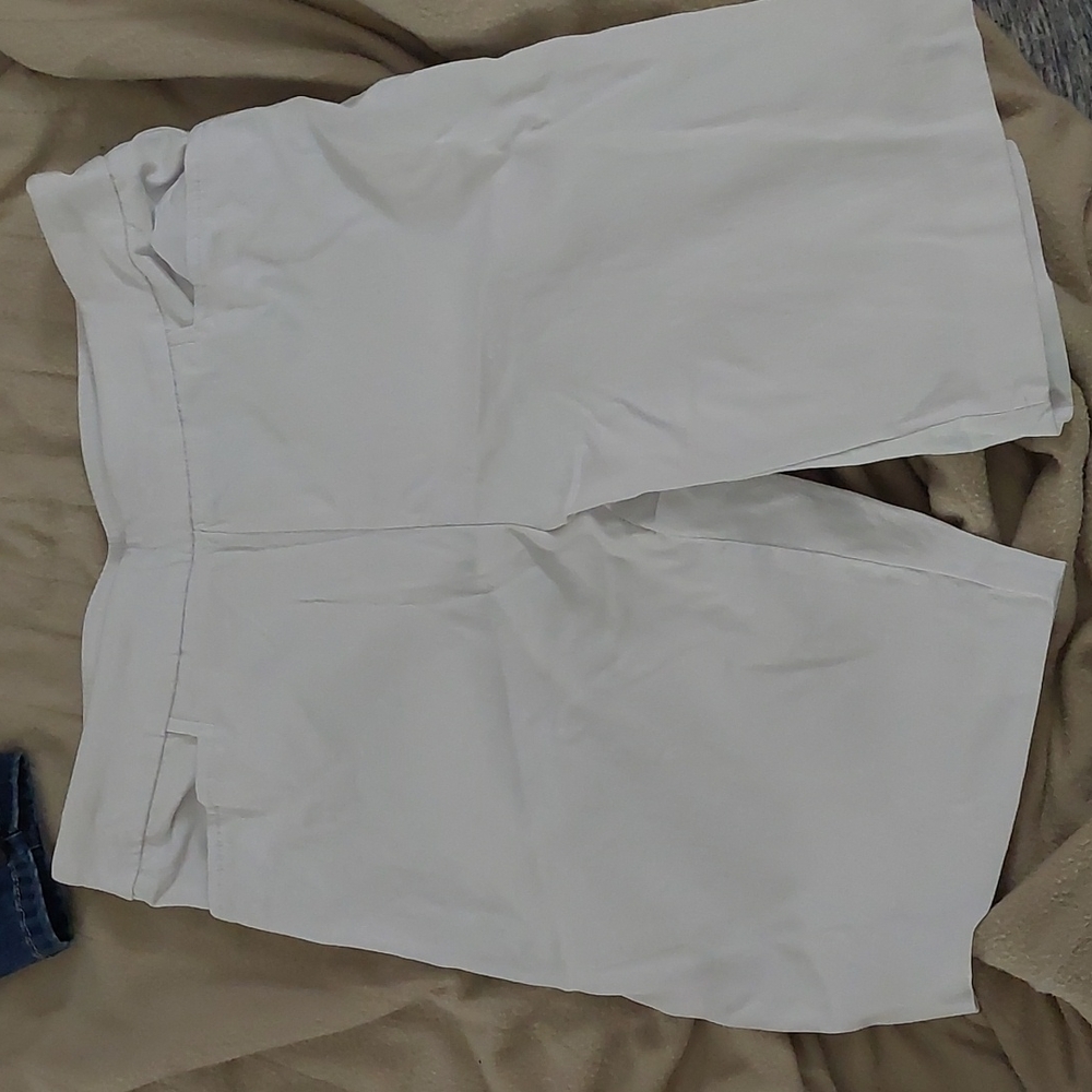 Time and Tru, size medium, white board shorts
